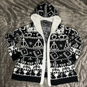 Harry Potter Black and Cream Patterned Woman's Cardigan. Size S